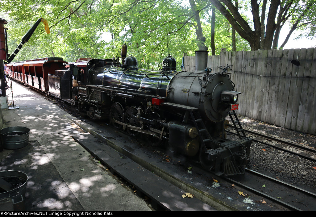 Milwaukee County Zoo Railway #1924